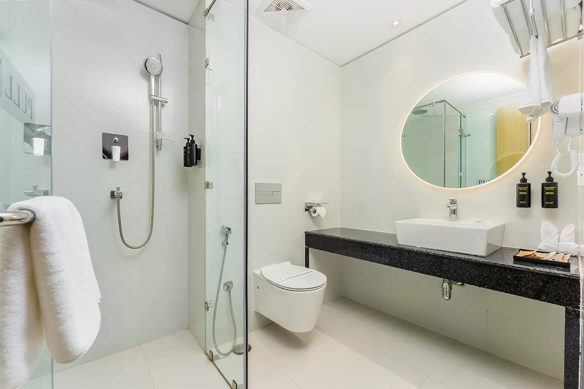 Executive Suite - Bathroom