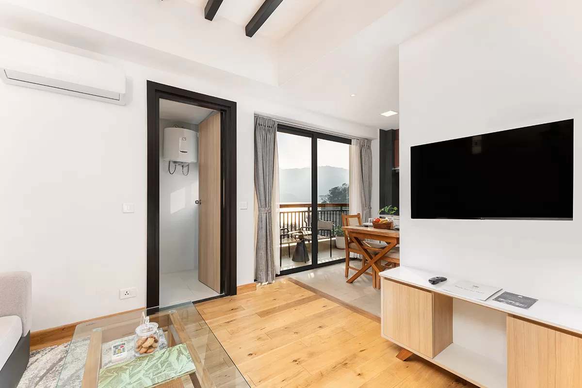 Deluxe Suite - Living Space