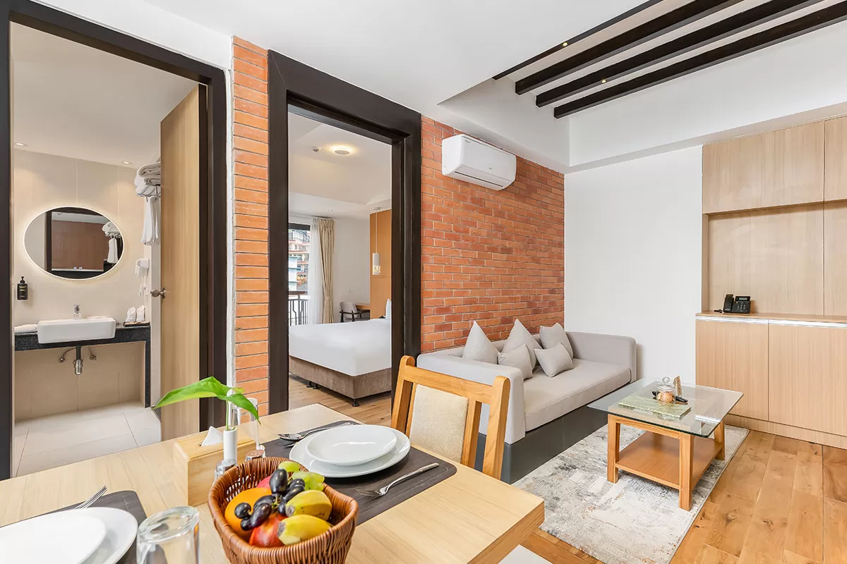 Deluxe Suite - Living Room